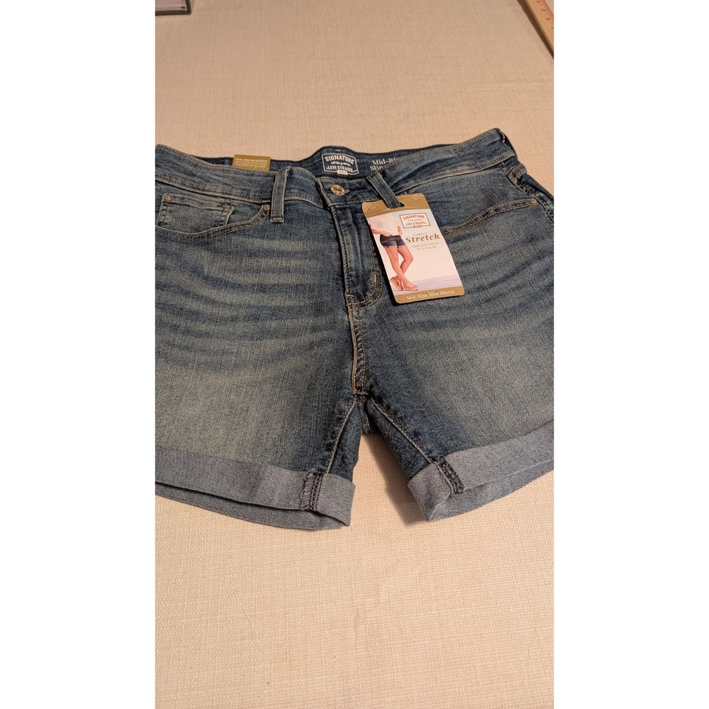 Signature Levi Strauss Women's Size10 Simply Stretch Mid Rise Slim Cuffed Shorts